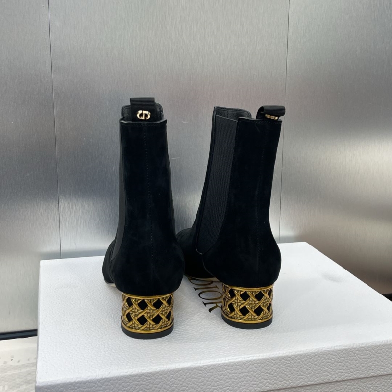 ch**an D*or boots